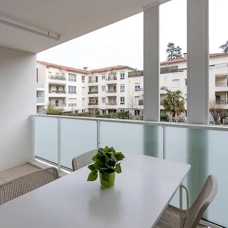 아파트 Cocon Decinois Groupama Parking Balcon Eurexpo 데시네샤르피우